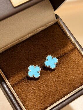 Van Cleef & Arpels Blue Earrings